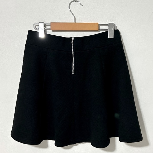 H&M Quilted Mini Skirt - Picture 3 of 3